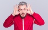 Ator André Massa faz temporada do show de humor Comediologia no Teatro Viradalata